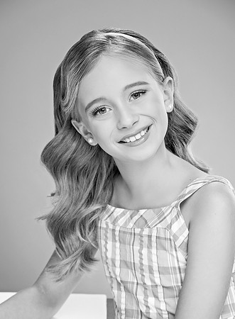058lainey25 finalbw