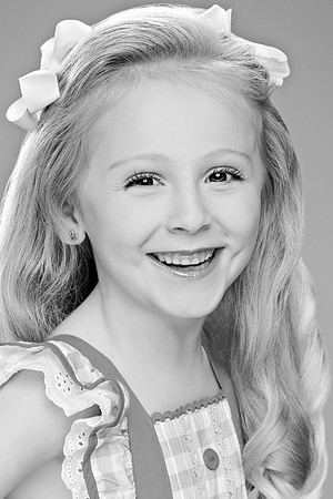 4x6 110chloe26 finalbw