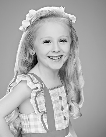 110chloe26 finalbw