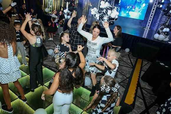 0147bwparty26