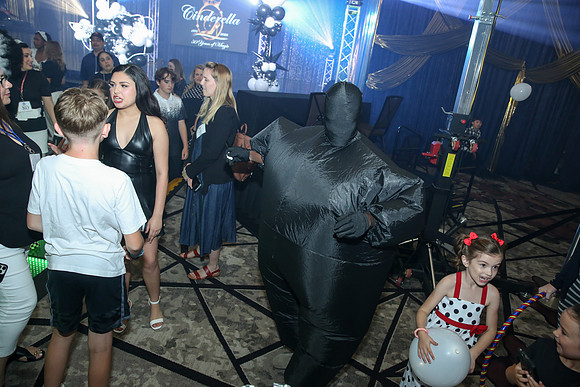 0077bwparty26