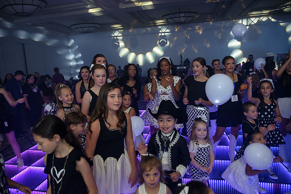 0052bwparty26