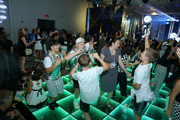 0137bwparty26