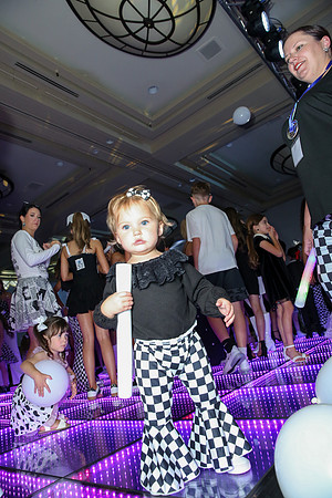 0153bwparty26