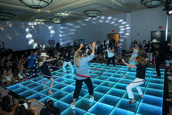 0437bwparty26