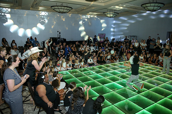 0389bwparty26