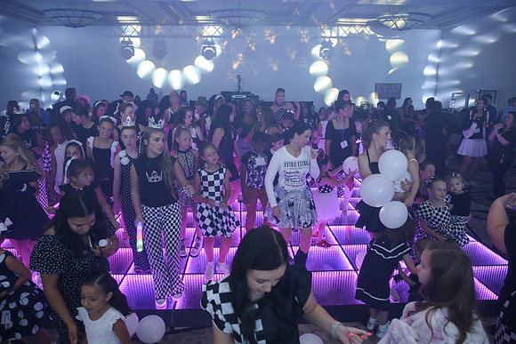 0186bwparty26