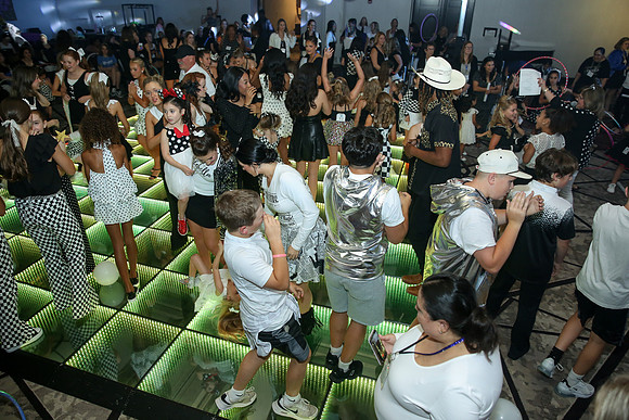 0211bwparty26
