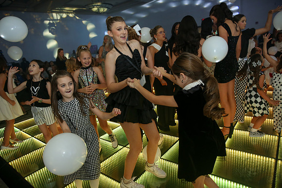 0048bwparty26