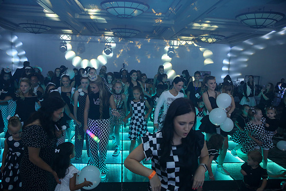 0187bwparty26
