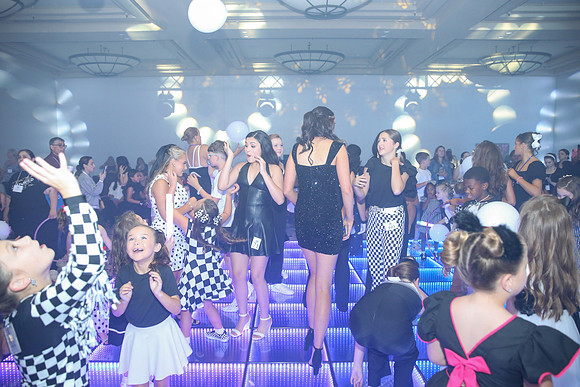 0042bwparty26