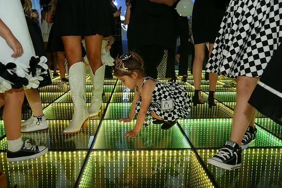 0066bwparty26
