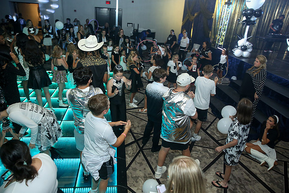 0209bwparty26