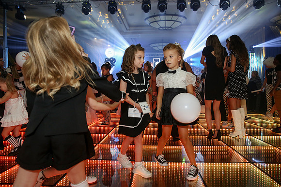 0072bwparty26