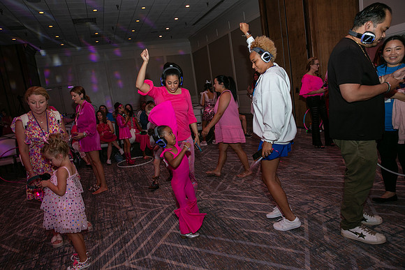 115silentdisco25