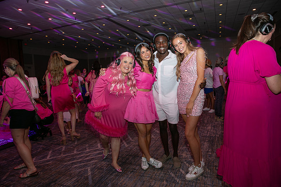 104silentdisco25