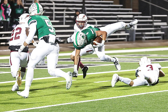 Southlake Carroll Football vs Keller Game Photo