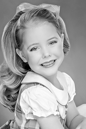4x6 049scarlett24_finalrevbw