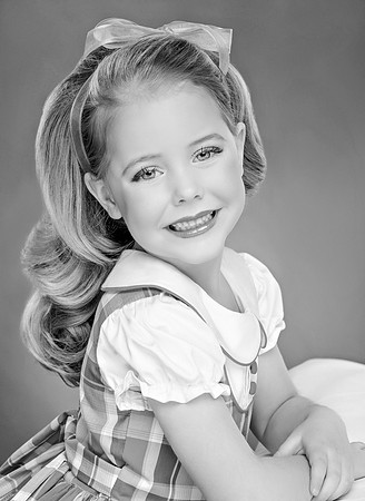 049scarlett24_finalrevbw