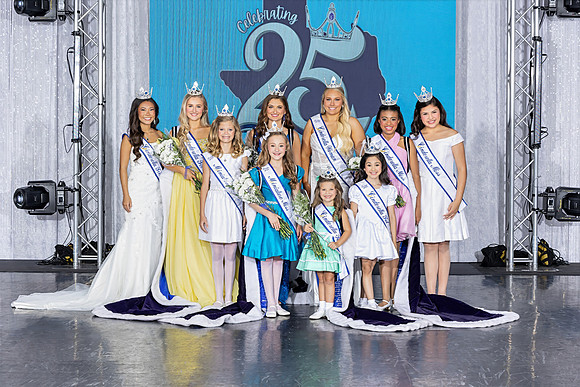 overall winners with former queens final25