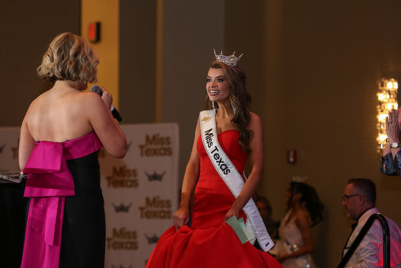 259coronation25