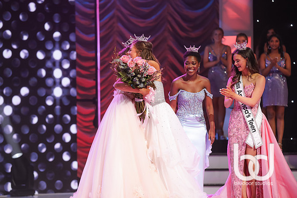 1682teencrowning25